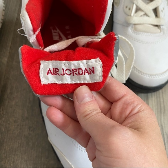 Nike Hi Top Air Jordan Fire Red Retro 2000’s 10 Men’s Sneakers - Picture 4 of 7